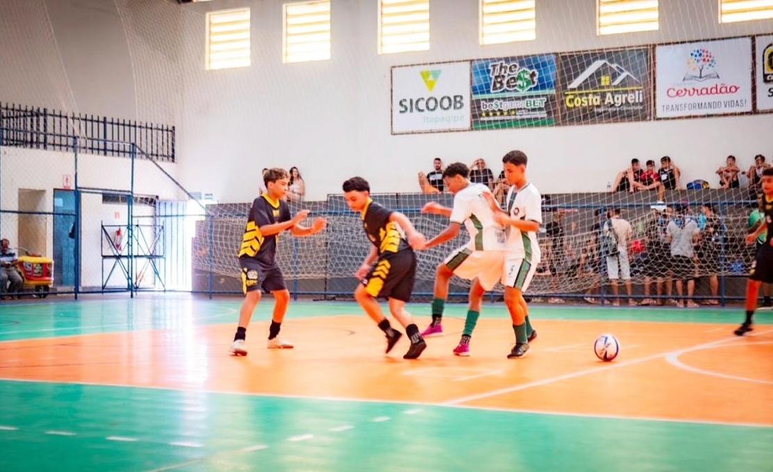 Amistoso de futsal movimenta categorias de base no Ginásio Poliesportivo em Itapagipe 