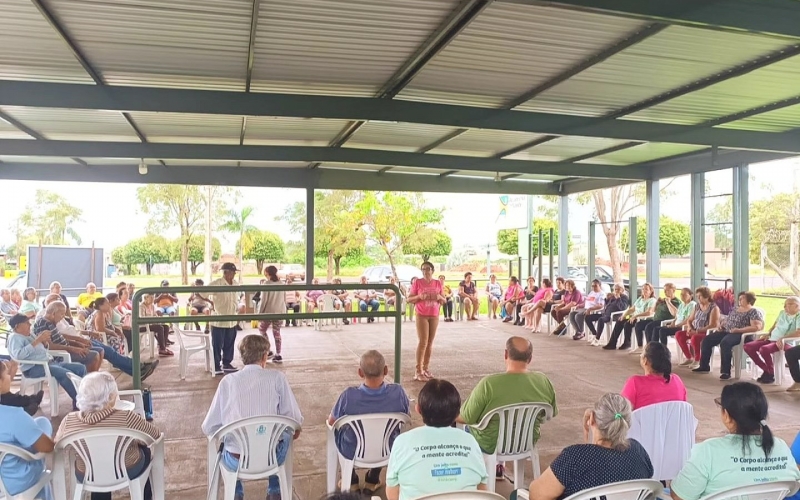 Agente comunitária reforça importância do acompanhamento de pacientes crônicos e prevenção à dengue