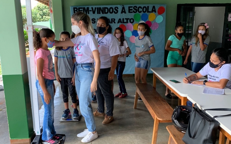 Foi realizado nas municipais, a avaliação nutricional Antropométrica dos alunos