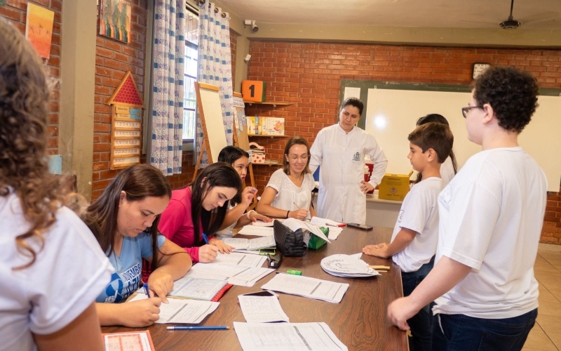 PROGRAMA SAÚDE NA ESCOLA ATENDE ESCOLAS MUNICIPAIS E ESTADUAIS