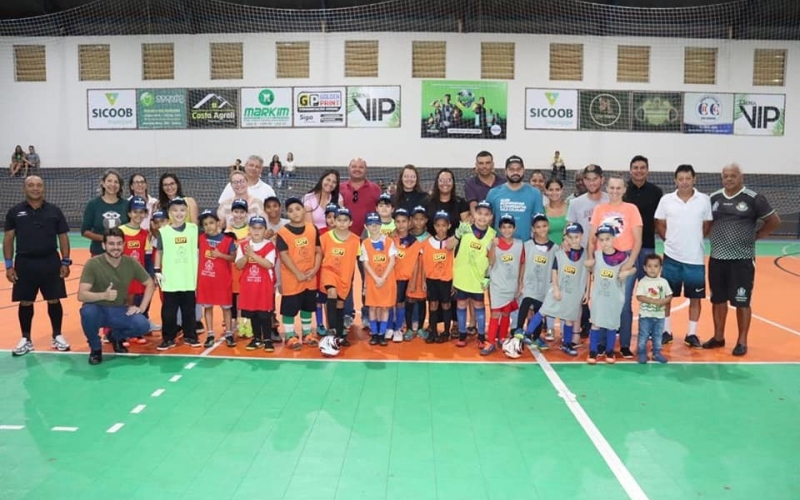  A abertura do 2° Campeonato Municipal de Futsal Arizon Barbosa 2023