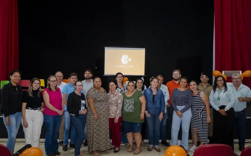 PALESTRA NO CENTRO DE EVENTOS REFORÇA AS AÇÕES DO MAIO LARANJA