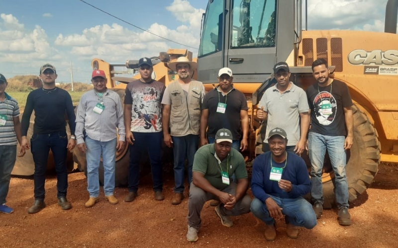 Finalizou no final de semana, o curso profissionalizante de operador de pá carregadeira