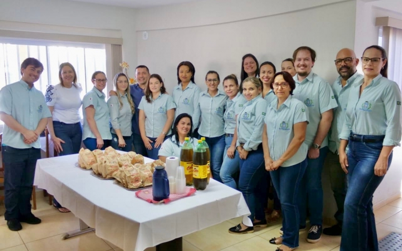 Nesta terça-feira, dia 12 de setembro, o prefeito Ricardo Garcia esteve no CRAS