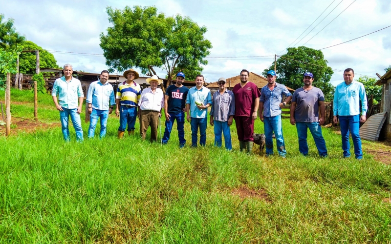 O prefeito Ricardo Garcia acompanhado dos secretários, estiveram na Fazenda Cachoeira, onde foram realizados o FIV - Pro